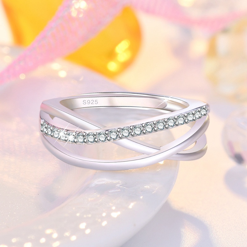 Fashion High-End Cahaya Desain Mewah Cincin Silang Niche Duawarna Zirkon Copperl Ladies Aksesoris Hadiah Untuk Pacar