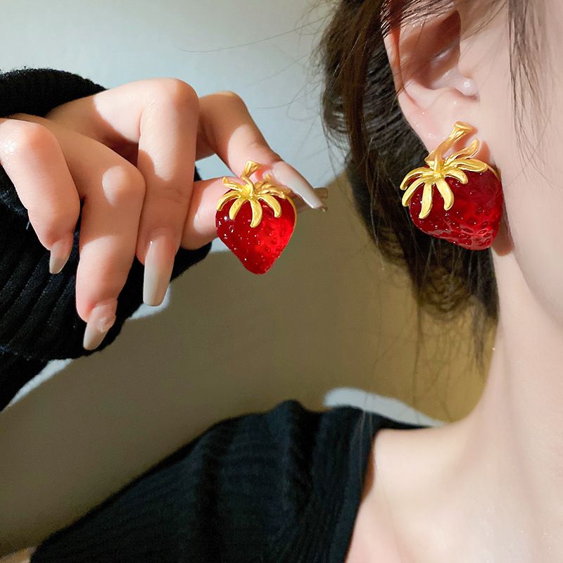 Strawberry Merah Berlebihan Retro Medieval Gaya Baru Manis Niche Anting