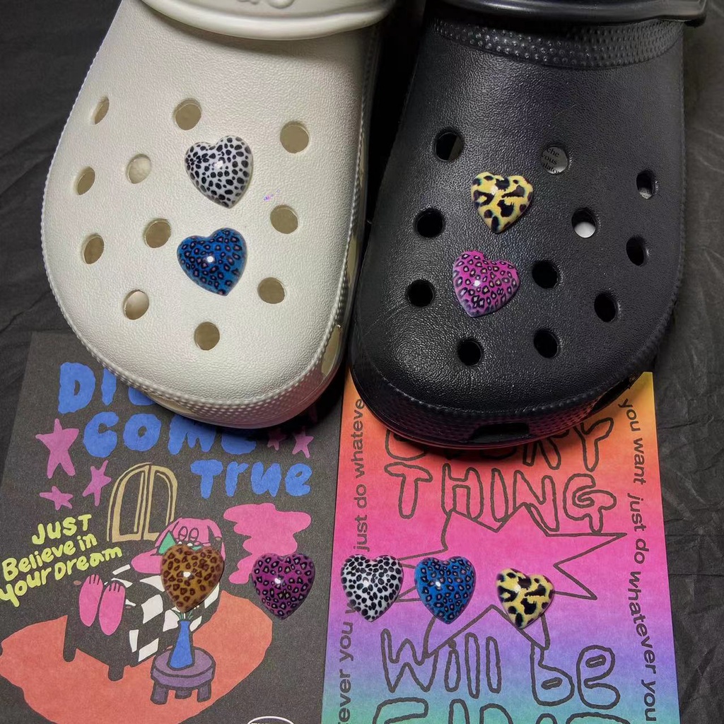 &lt;Leopard Print love&gt;crocs charm jibbitz clog jibbitz set Stiker crocs Lucu DIY Aksesoris