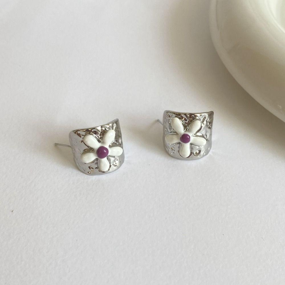 Mxbeauty Anting Enamel Simple Vintage Kerut Manis Bentuk C Bahan Alloy Perhiasan Telinga Untuk Wanita