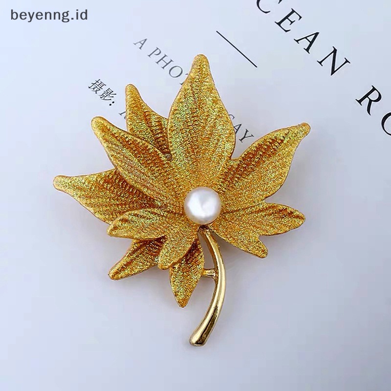Beyen Pin Bros Daun Maple Kristal Dengan Mutiara Palsu Wanita Lapel Pin Gadis Dekorasi ID