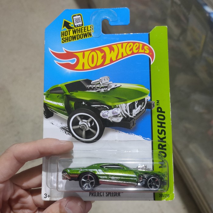 hot wheels project speeder hijau miniatur pajangan mainan