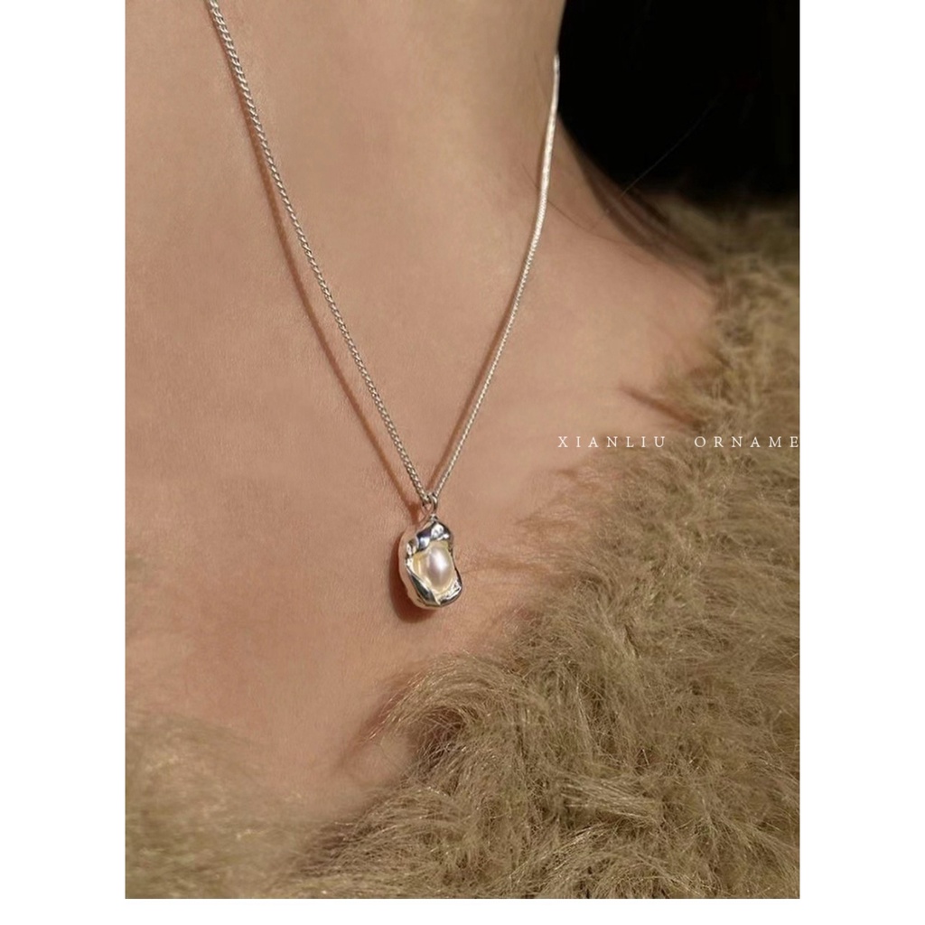 Kalung Liontin Mutiara Trendi Baru Perempuan Desain High-End Niche Rantai Klavikula Kalung All-Match