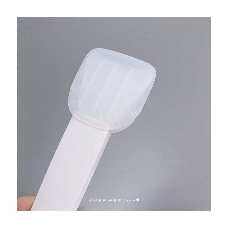 BrushGlow Inovatif Spatula Masker dengan Aplikator Kuas yang Terpisah