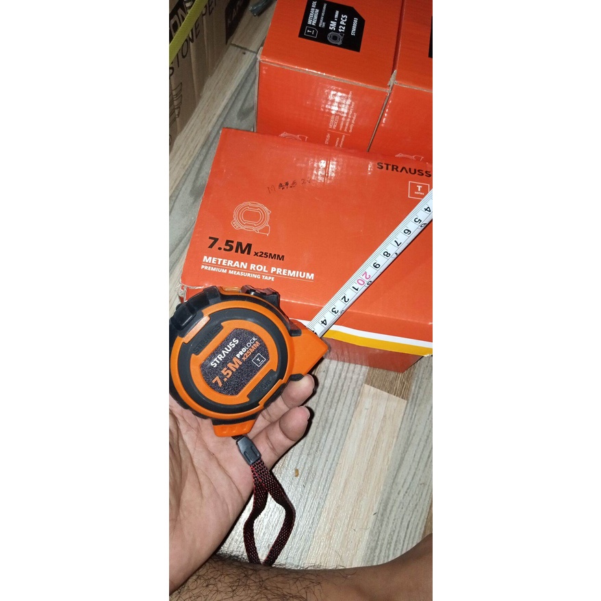 Meteran tukang bangunan 7.5 meter strauss