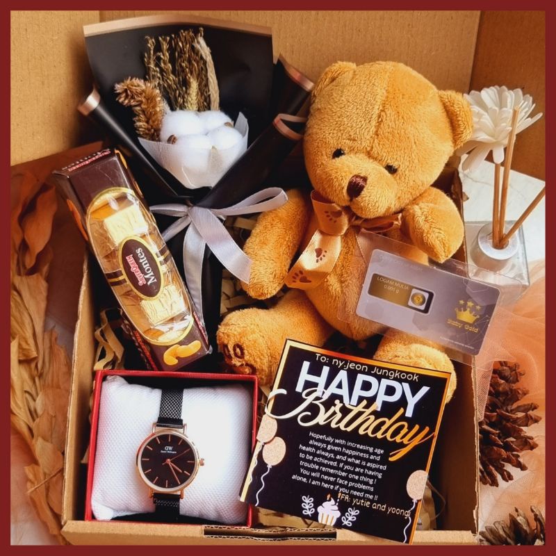 

Hampers Ulang Tahun / Kado Ulang Tahun / Hampers Cewek / Gift Box Pacar