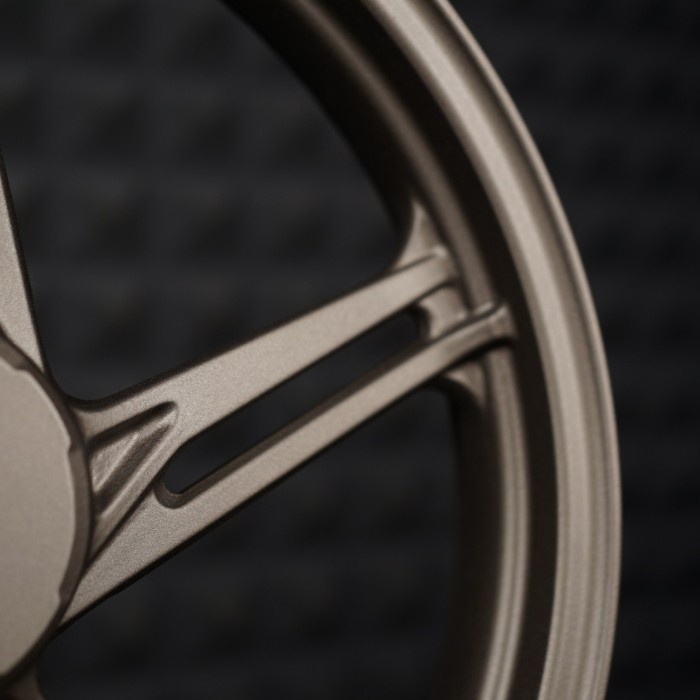 Sapporo Ultimate OV01 Rays Bronze Series 4in1 Cat Semprot Aerosol