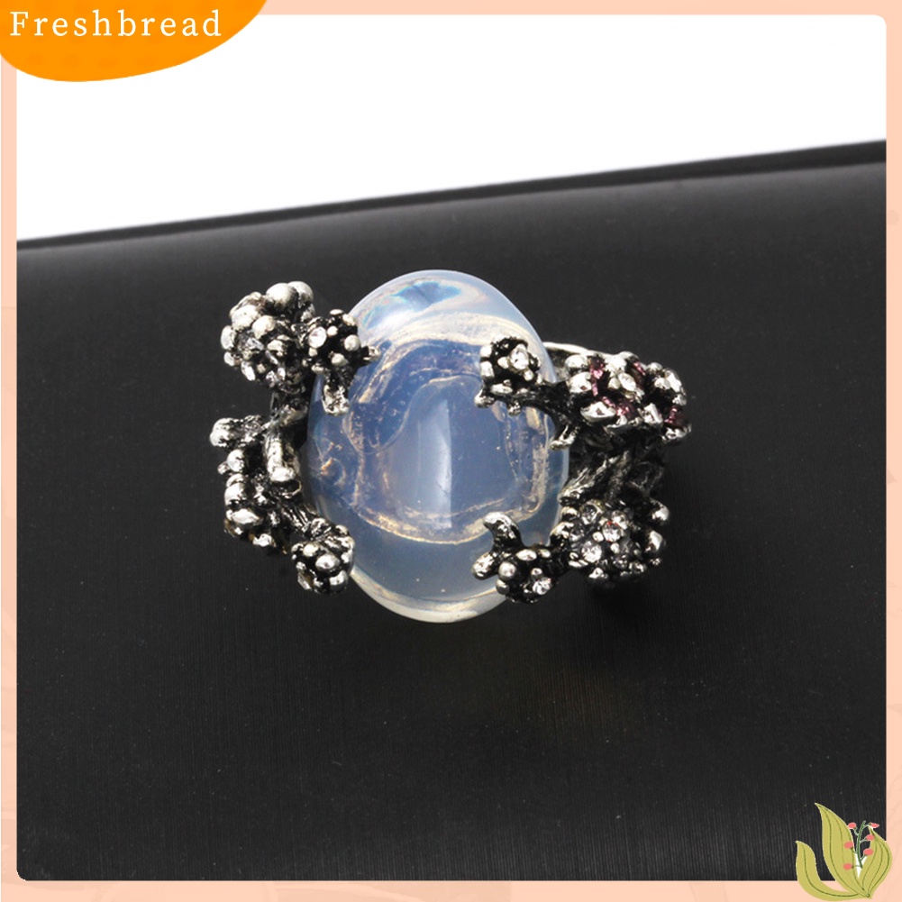 &lt; Freshbread &gt; Fashion Style Populer Retro Wanita Kreatif Berongga Oval Batu Permata Plum Cabang Cincin