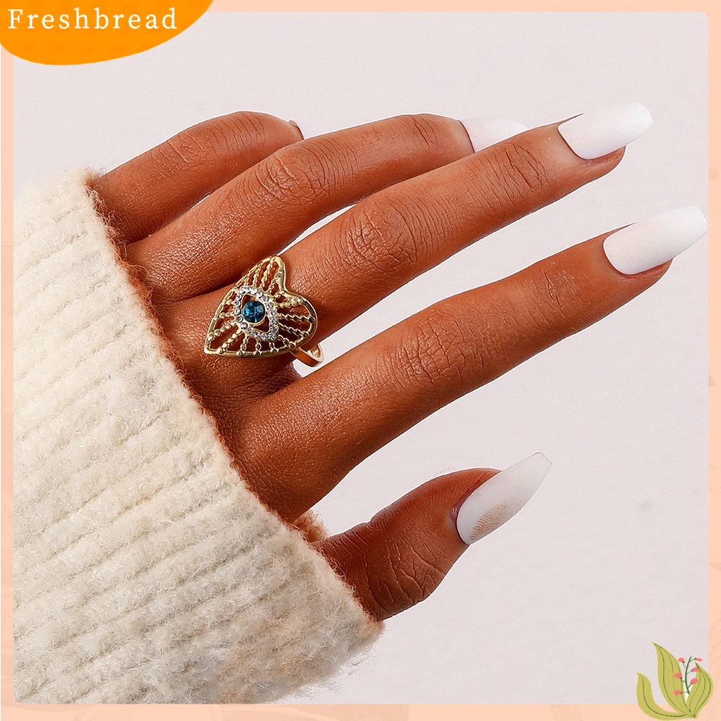 &lt; Freshbread &gt; Cincin Perempuan Bentuk Hati Berlian Imitasi Poles Hypoallergenic Electroplating Dress Up Perhiasan Aksesori Wanita Sederhana Berongga Pembukaan Cincin Untuk Pesta,