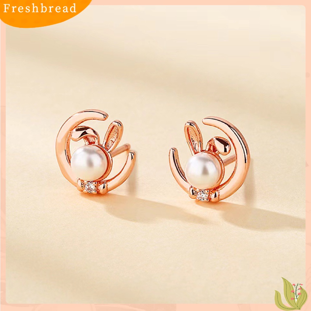 &lt; Freshbread &gt; 1pasang Anting Pejantan Bersinar Berbentuk Bulan Kelinci Dekorasi Electroplating Polishing Dekorasi Tahan Luntur Perempuan Mewah Stud Earrings Aksesoris Pakaian