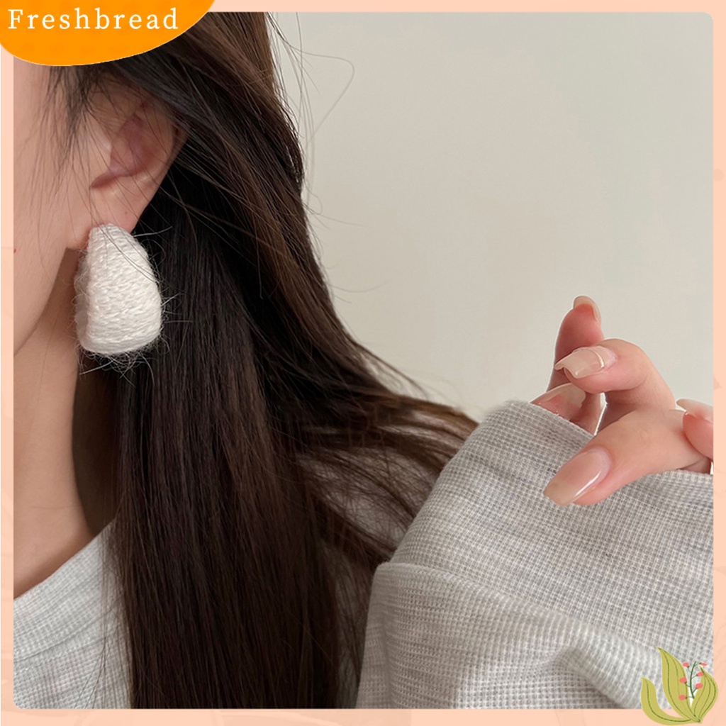 &lt; Freshbread &gt; 1pasang Anting Pejantan Berbentuk C Handmade Benang Katun Dikepang Geometris Hadiah Musim Gugur Musim Dingin Warna Solid Setengah Hoop Wanita Anting-Anting Perhiasan Fashion