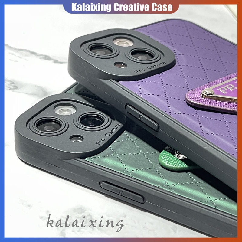 Casing Ponsel Bahan Kulit Logo Prada Untuk iPhone 14Plus 14 Pro Max13 12 11 Pro Max X XR Xs Max 7Plus 8Plus Dengan Perlindungan Lensa Soft Case