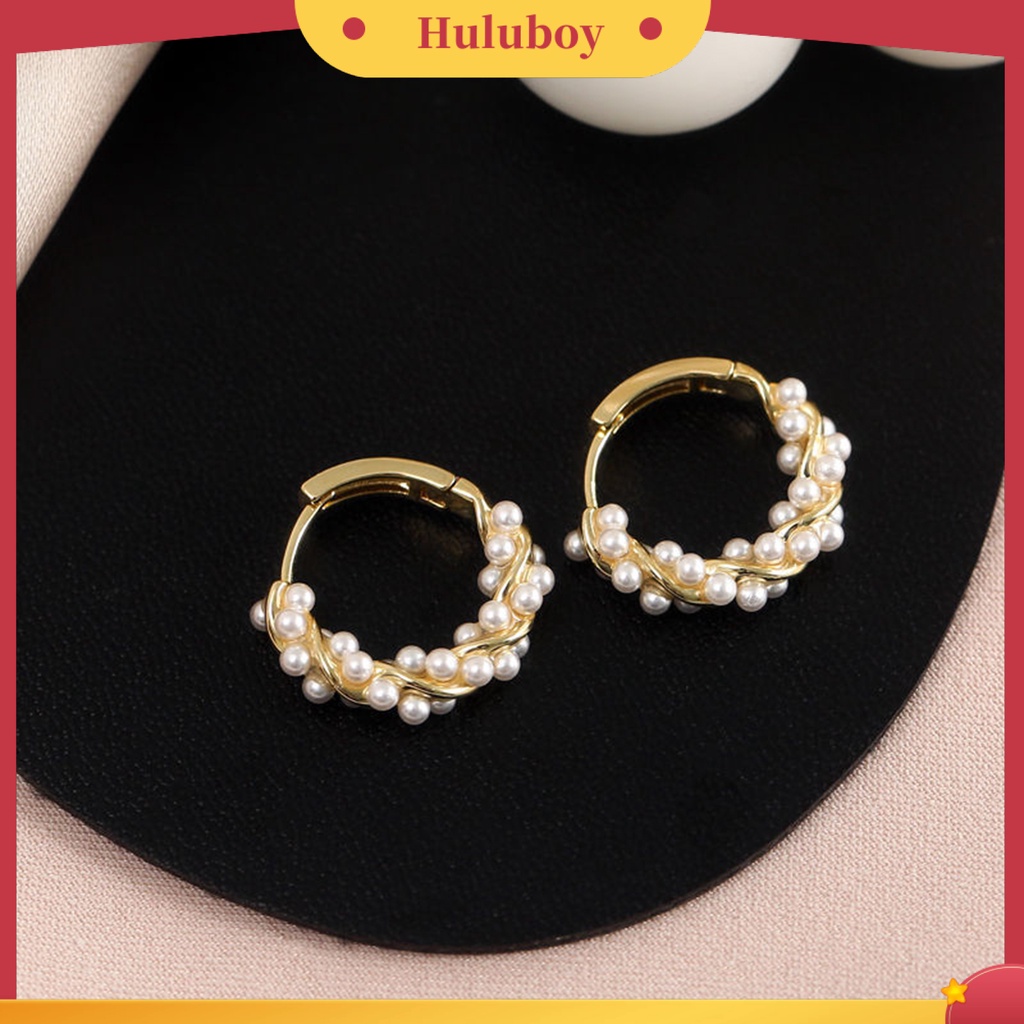 {Ready Stock} 1pasang Anting Hoop Cahaya Mewah Temperamen Mutiara Imitasi Minimalis Geometris Hias Hadiah Wanita Anting Lingkaran Perhiasan Pesta Aksesori Busana
