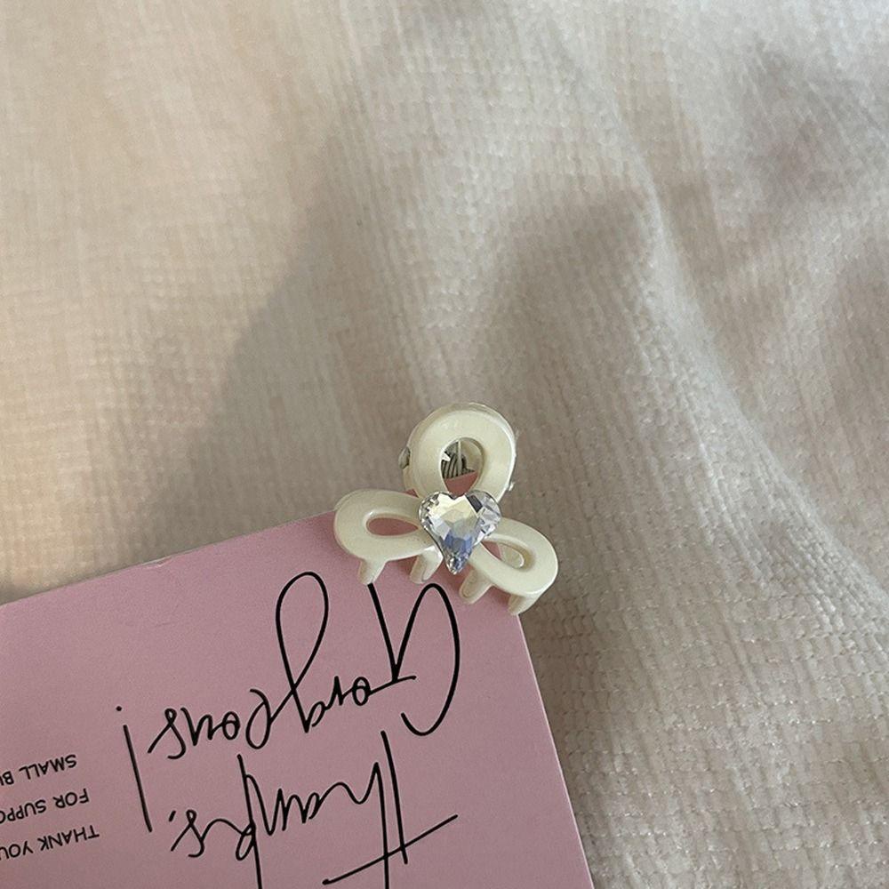 Mxbeauty Wanita Klip Hiu Mini Trendi Temperamen Manis Jantung Rambut Ambil Klip Hairstyle Alat Hiasan Kepala Akrilik Gaya Korea Klip Rambut