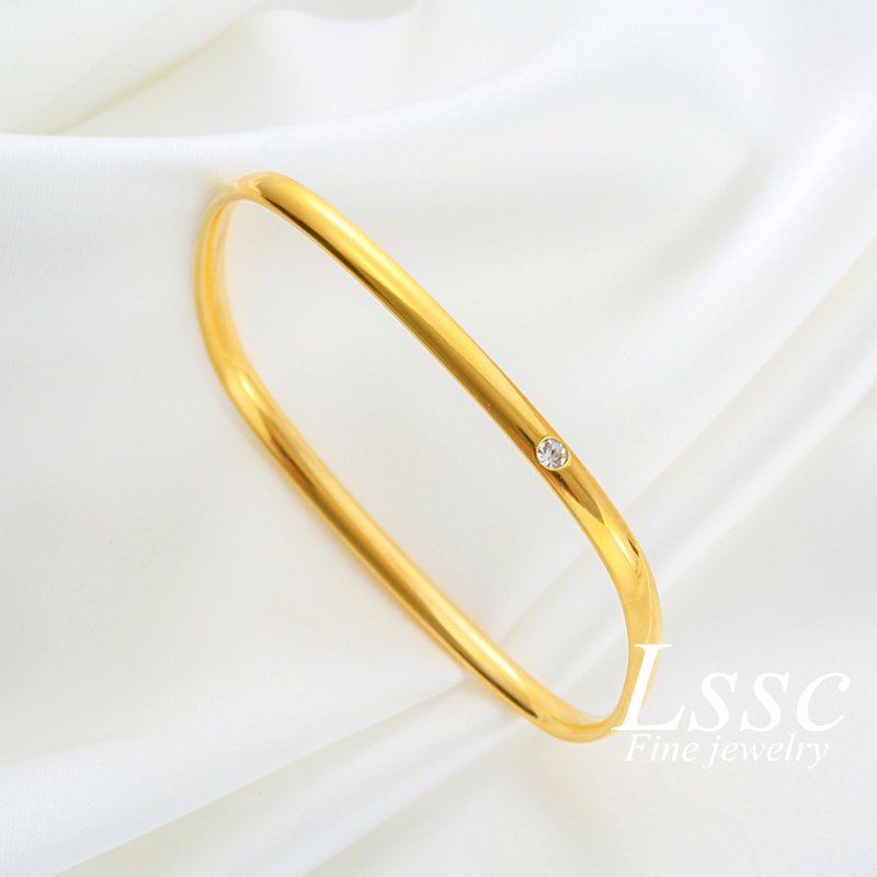 Gelang Titanium Wanita Anti Karat Persegi Permata Mata Satu Emas 18K Simpel Mewah Berlian Bangle Fashion Korea Aksesoris Perhiasan