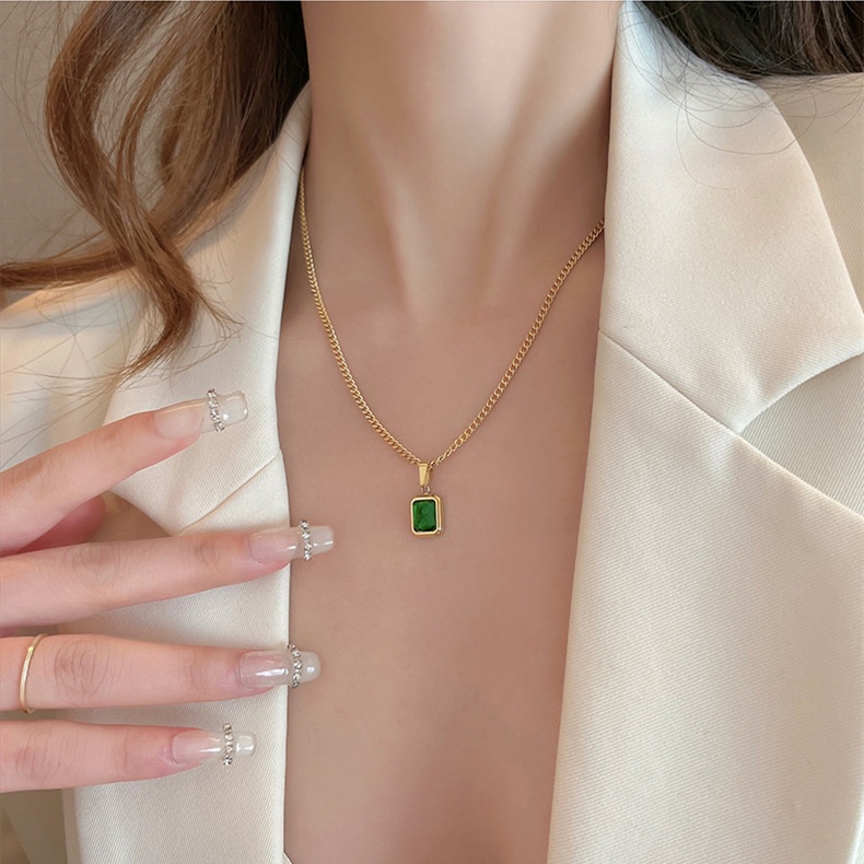 Gaya Korea Retro Mini Emerald Pendant Klavikula Rantai Singkat Mewah Fashion Square Hijau Zirkon Kalung Untuk Wanita Hari Valentine Pernikahan Pertunangan Perhiasan Hadiah