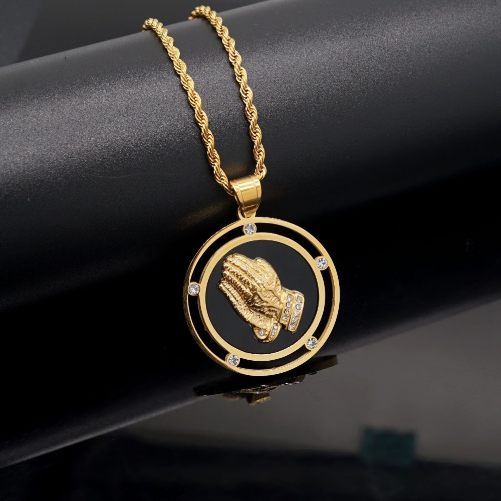 [X C Kalung] 18K Gold Plated Hip Hop Hipster 316stainless Steel Gold Plated with Diamond Hollow Doa Buddha Tangan Liontin Kalung Untuk Pria Dan Wanita