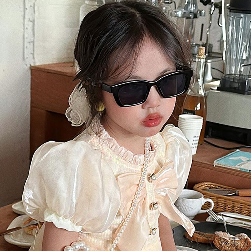 【Bayar di tempat】Kacamata Hitam Modis Serbaguna Retro Persegi Panjang Kacamata Hitam Anak Sunglasses