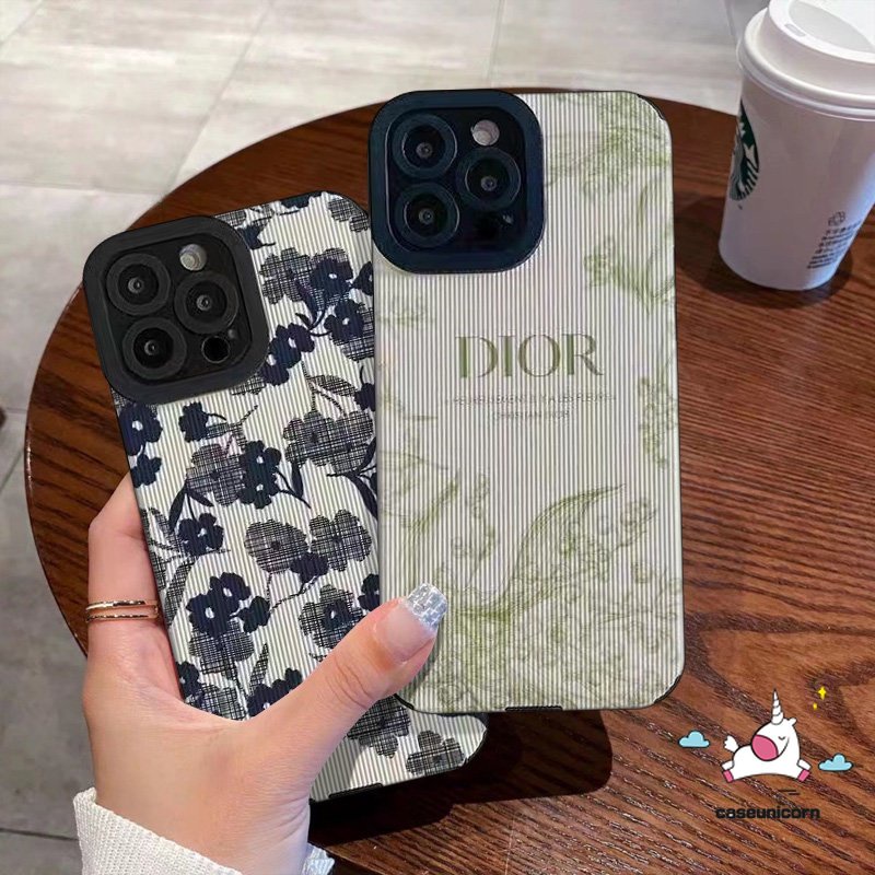 IPHONE Luxury Retro Hijau Ringer Lattice Shockproof Case Kompatibel Untuk Iphone11 13 XR 12 14 Pro 7Plus Max7 8 Plus X XS MAX Retro Flowers Trendi Merek D.I.O.R Lembut Tekstur Kulit Cover