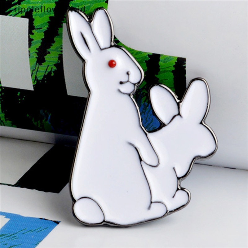 {rippleflower4.id} Pesona Kartun Lucu Dua Kelinci Putih Jahat Bros Pin Jeans Pakaian Perhiasan Wanita Hadiah~
