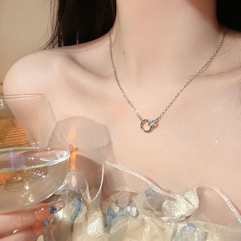 Mobius Kalung Perempuan Cahaya Mewah Niche Desain High-End Merasakan Influencer Rantai Klavikula Semua @