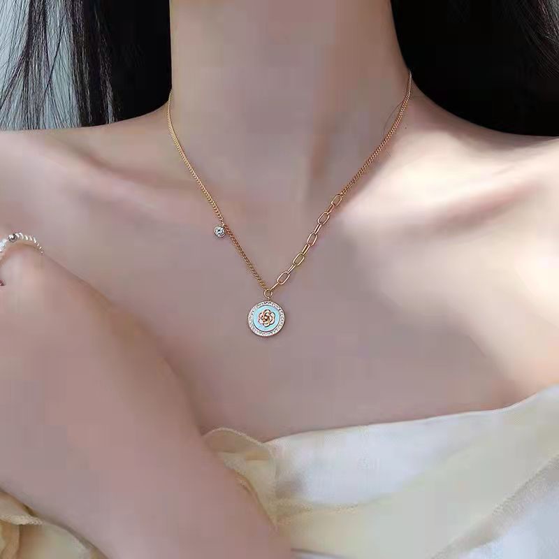 Kalung Shell Mawar Baru Rantai Klavikula Perempuan ins Gaya Keren Kalung Desain Temperamen Sederhana