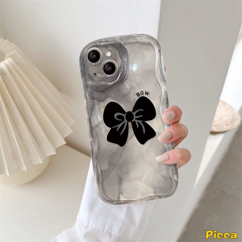 IPHONE Ins Korean Fantasy Butterfly Bow Smiley Flowers Case Kompatibel Untuk Iphone11 Pro Max XR 7Plus 6s 8 6 7 Plus 14 13 12 Pro Max X XS Max SE 2020 3D Wavy Curved Edge Glossy Cover