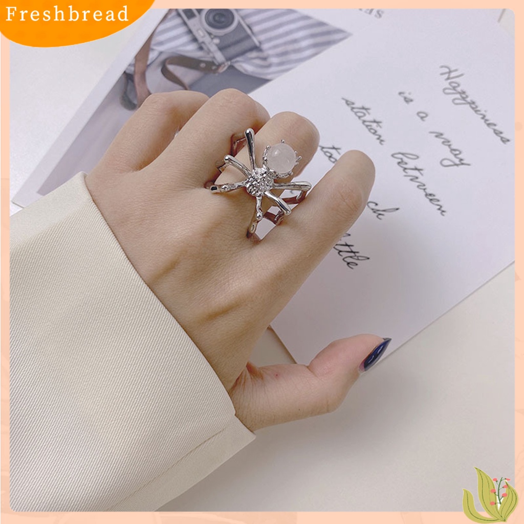 &lt; Freshbread &gt; Wanita Cincin Hias Punk Open All Match Adjustable Perhiasan Hadiah Bola Kristal Imitasi Lady Girl Pesta Gothic Spider-shaped Finger Ring Untuk Klub Malam