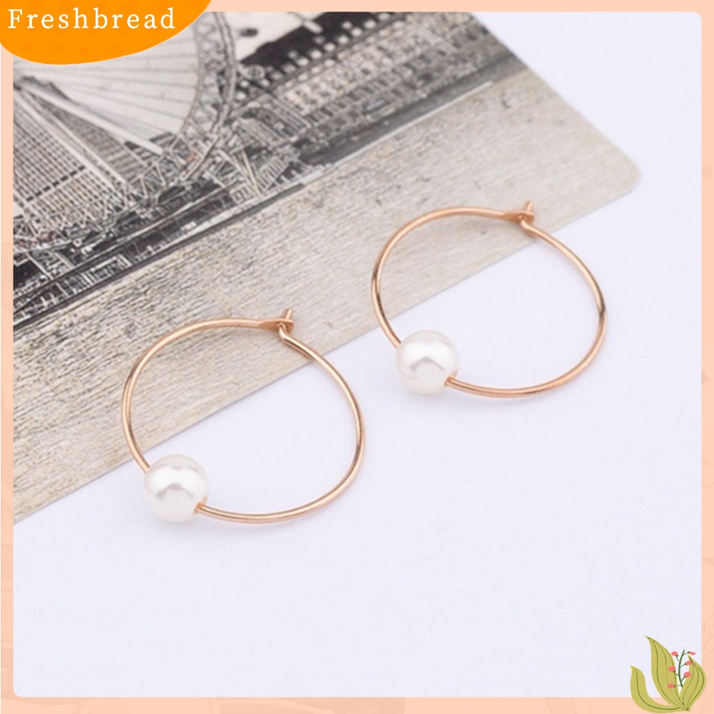 &lt; Freshbread &gt; Fashion Wanita Mutiara Imitasi Pesona Huggie Hoop Earrings Pesta Perhiasan Hadiah Ulang Tahun