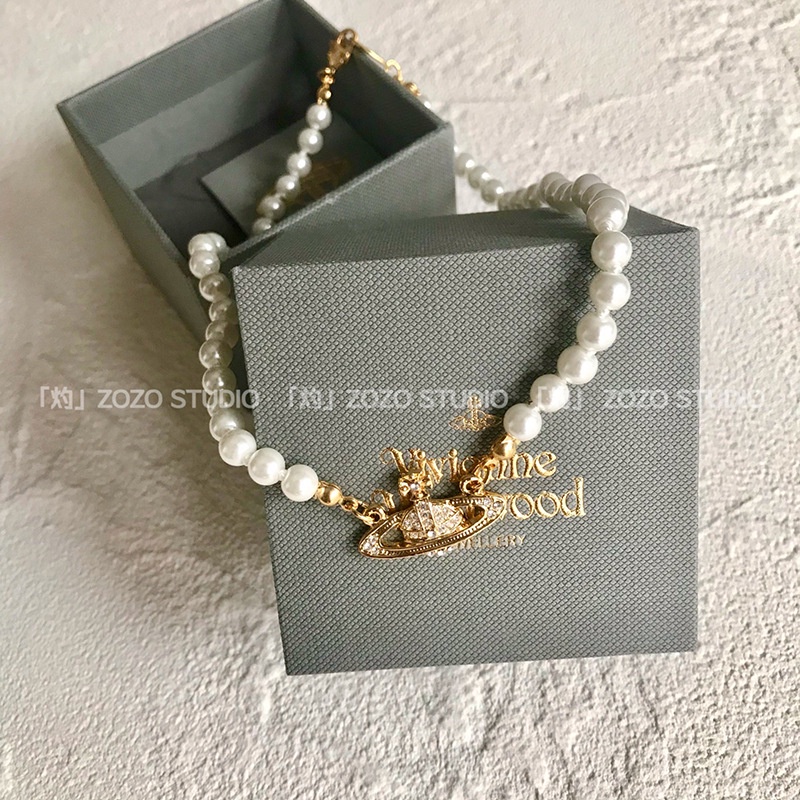 Kalung Mutiara Liontin Saturnus Perempuan Rantai Klavikula Barok Desain Niche Eropa Amerika Hip Hop Chain