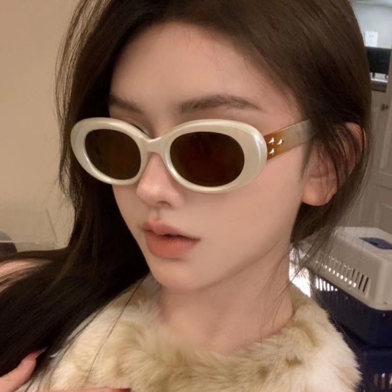 (YUZHU) Kacamata Hitam Bingkai Oval Tiga Bintang Fashion Korea INS Gaya Hot Girls Anti UV Sunglasses Untuk Wanita