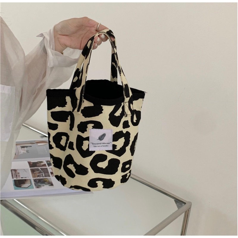 Tas Totebag Wanita Motif Monocrome Resleting Import Model Korea Terbaru/Hand Bag Wanita Import