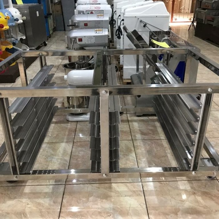 Meja stainles oven dan tempat tray