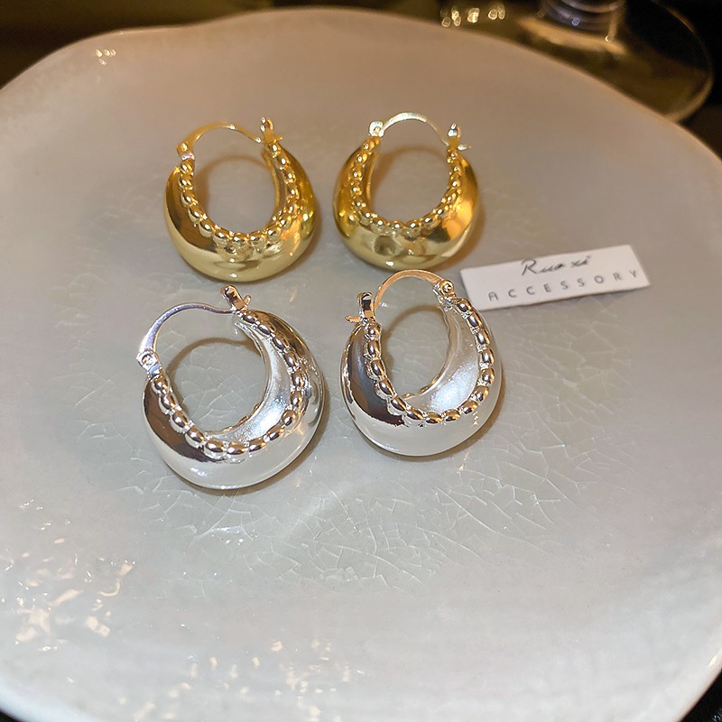 Anting Bulat Logam Desain Versi Korea Gaya Baru Gaya Keren Anting Unik Wanita