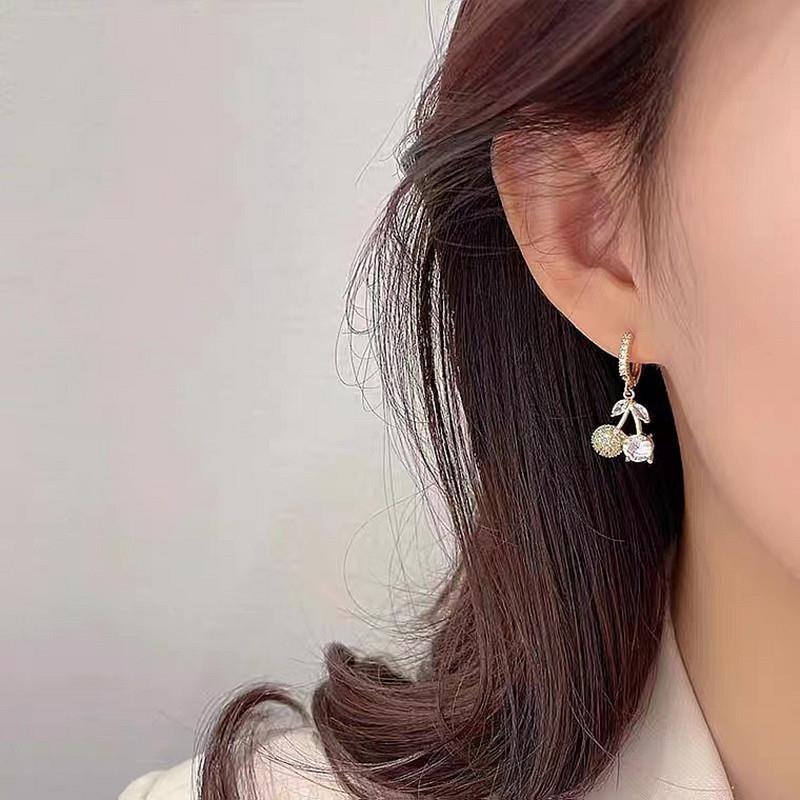 Korea Berlian Imitasi Cherry Pendant Earrings Perhiasan Anting Cherry Trendi Wanita