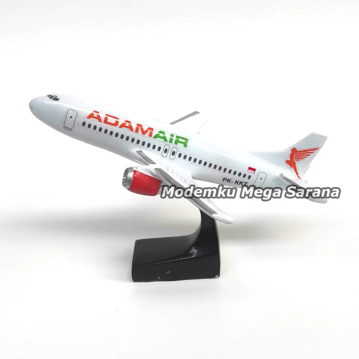 Replika Diecast Miniatur Pesawat Adam Air Putih 20x17x12 cm Pajangan