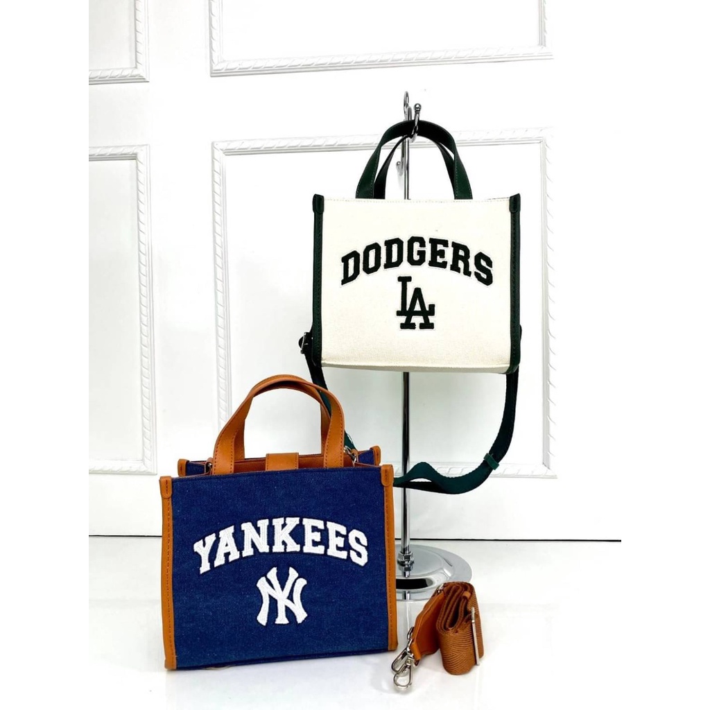 TAS WANITA MLB NY SELEMPANG IMPORT NY07 AMERICAN SQUARE SLING BAG PREMIUM