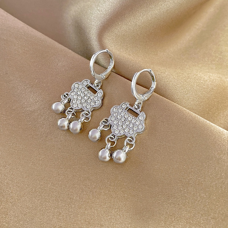 Temperamen Bertabur Dengan Anting Berlian Anting high-end Ringan Dan Mewah Anting Lonceng retro