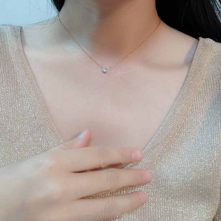 Kalung titanium Berlian Tunggal Anti Karat Wanita Emas 18K Temperamen Sederhana Liontin Zirkon Tidak Luntur