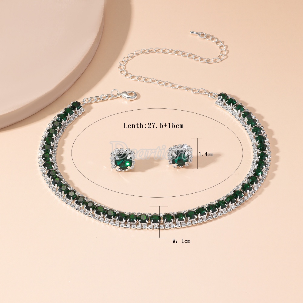 Berlian Set Emerald Square Earrings Necklace Set Elegan Temperamen Rantai Klavikula Modis Mewah Kalung Baru