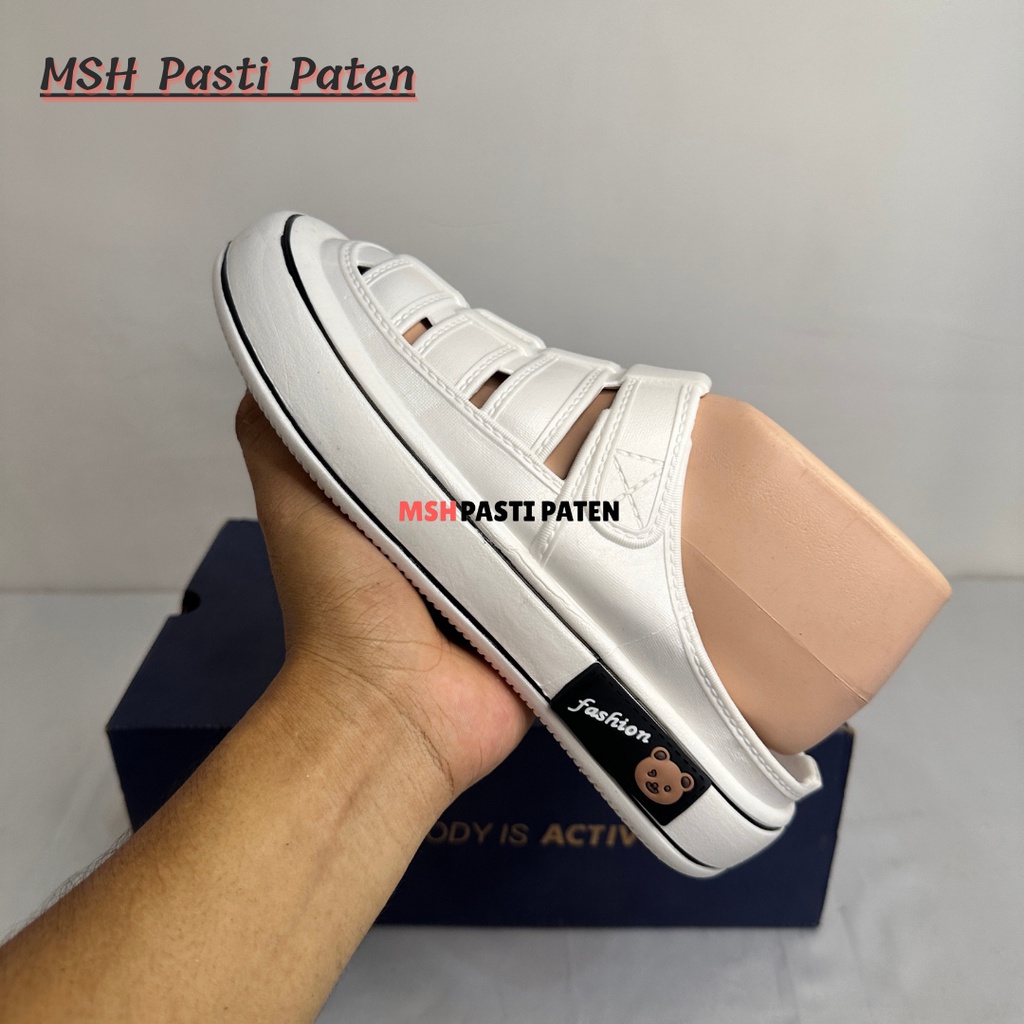 Sepatu Sandal Karet Wanita Tahan Air Dan Anti Slip Slip On Perempuan