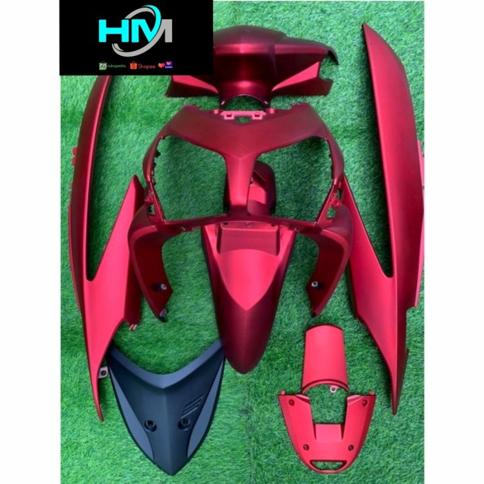 Cover full body halus vario 110 karbu lama merah doff