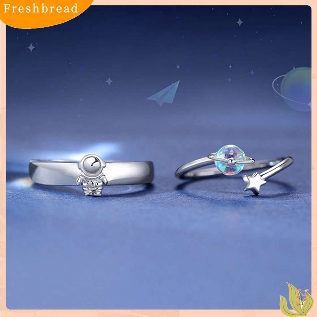 &lt; Freshbread &gt; Pasangan Cincin Pembukaan Kepribadian Dapat Disesuaikan Hadiah Hari Valentine Astronot Bintang Planet Wanita Pria Cincin Fashion Perhiasan