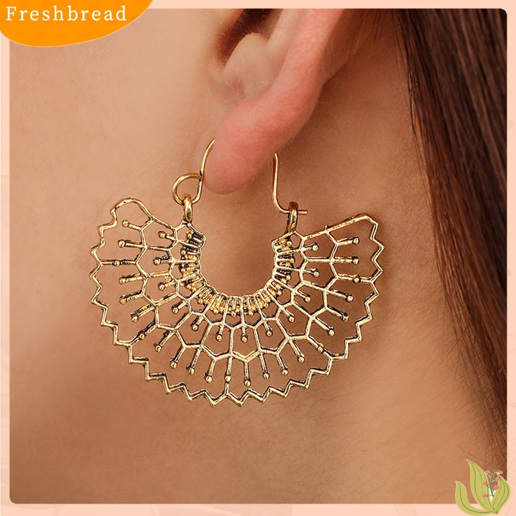 &lt; Freshbread &gt; 1pasang Anting Vintage Multi-Bentuk Alloy Kait Telinga Ukir Halus Untuk Perjamuan