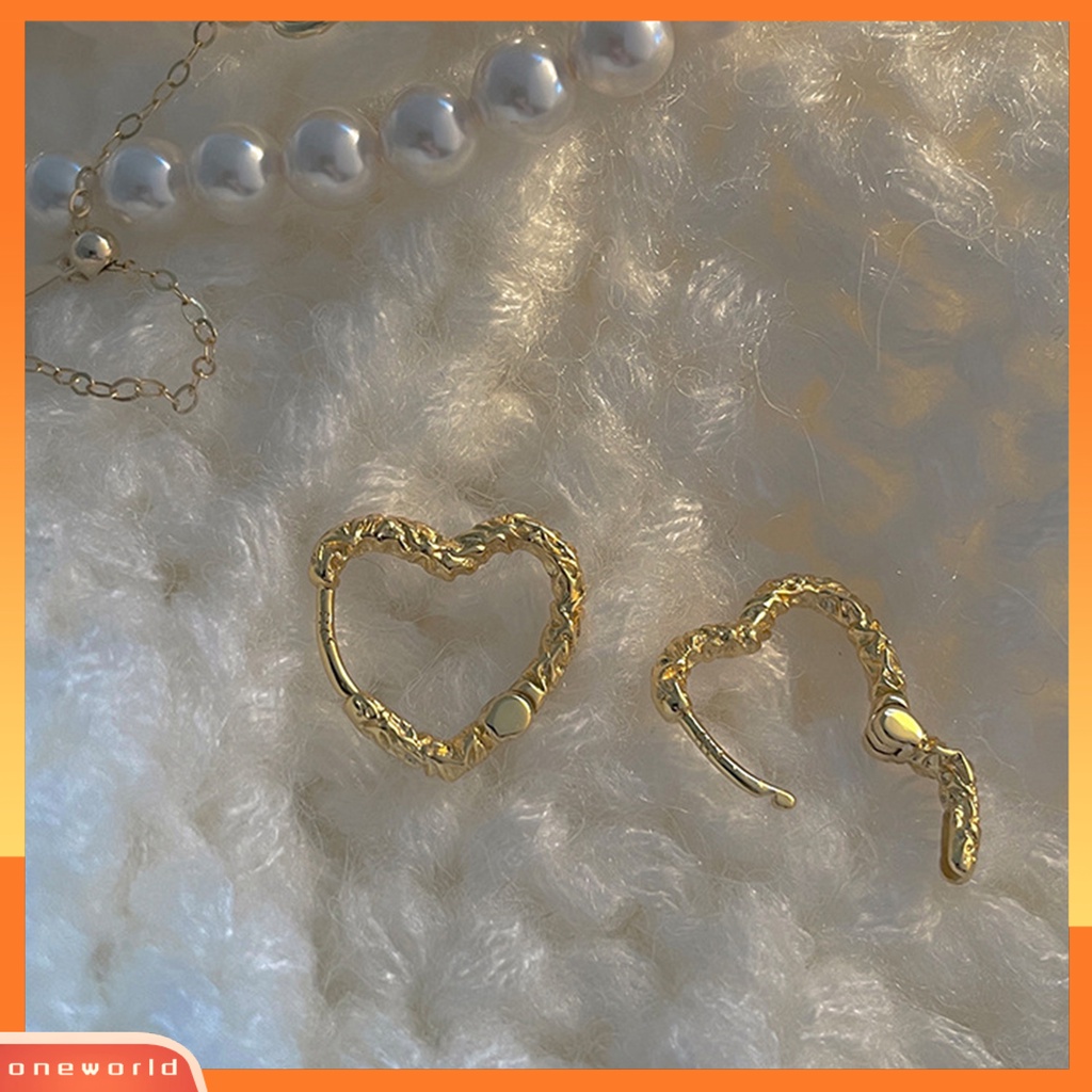 [OWR] 1pasang Telinga Jepit Pola Tridimensi Geometris Temperamen Berongga Perak Jarum Dekorasi Ornamen Bertekstur Jantung Hoop Anting Perhiasan Fashion