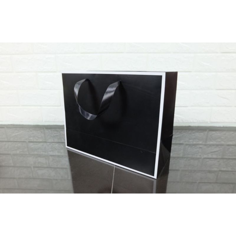 

Paperbag BW Series 32,5x25x14 Paper Bag Kado Custom Wedding Tas Souvenir Kado Kertas Ulang Tahun