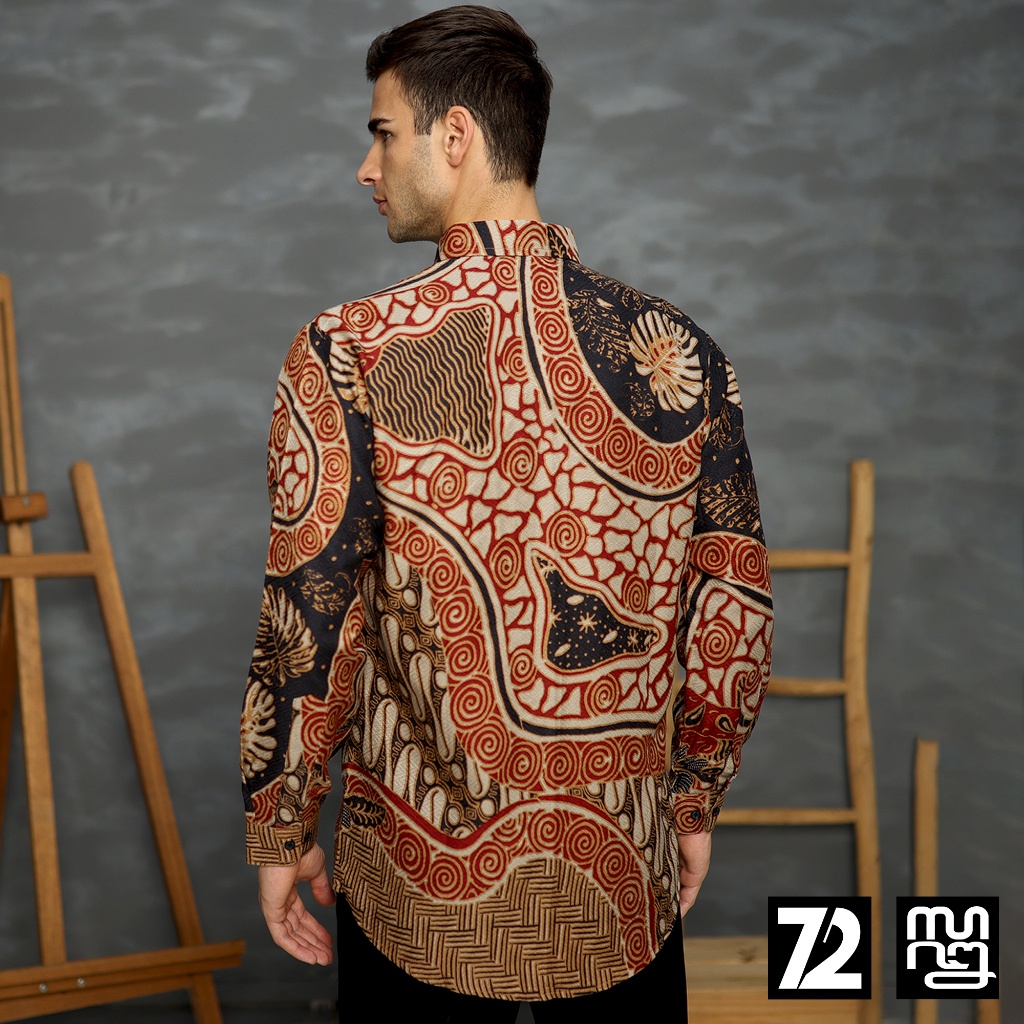 KEMEJA BATIK PRIA LENGAN PANJANG Kemeja Dobby Slimfit Motif Parang Roll Warna Hitam Merah 723445 Cap 72 - Baju Kemeja Atasan Pakaian Setelan Batik Pria Cowok Laki Laki Remaja Keluarga Kantor Lengan Panjang Modern Slimfit Slim Fit Premium Kekinian