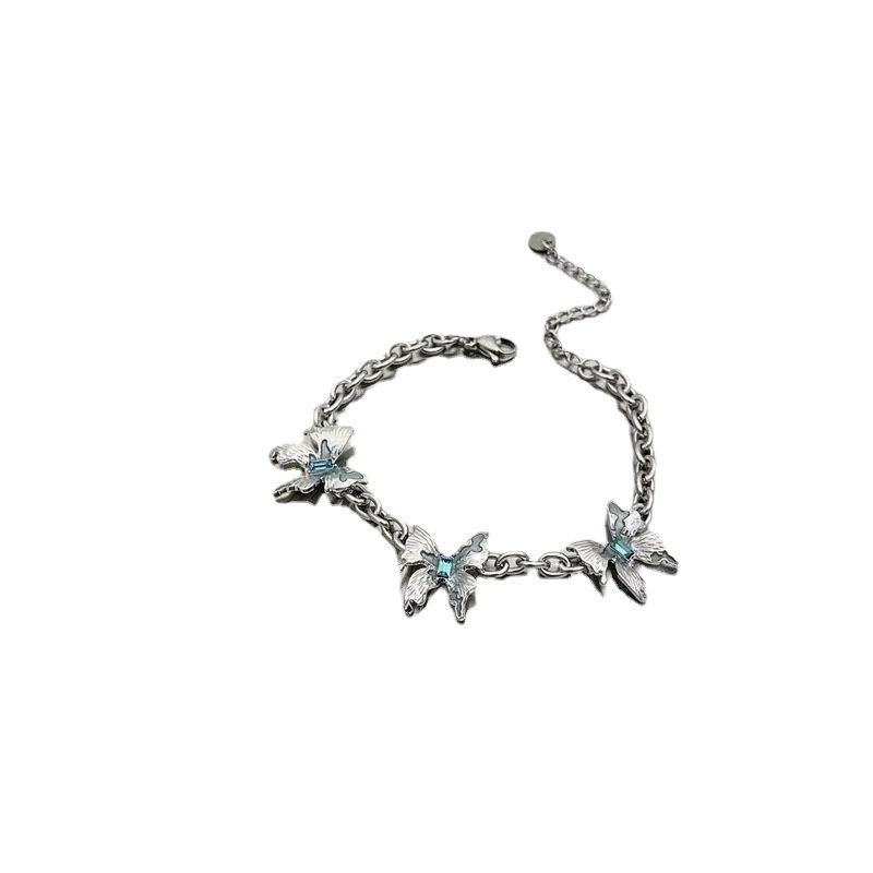 Tiga Kupu-Kupu Gelang Aksesoris Cahaya Temperamen Mewah Biru Muda Flash Bor Tangan Ornamen