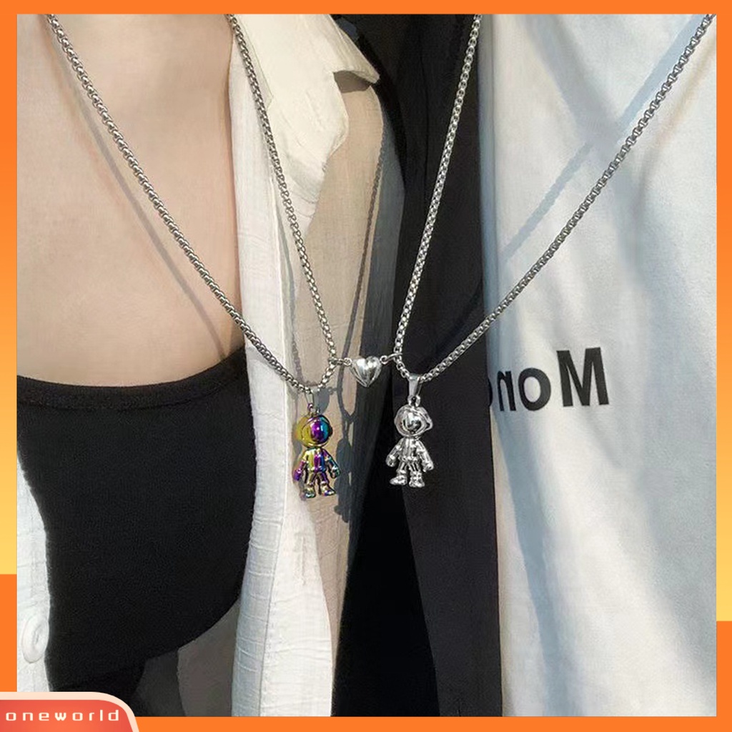 [ONE] 2 Pcs Permukaan Halus Pengerjaan Indah Pasangan Kalung Kreatif Desain Ruang Astronot ic Gesper Persahabatan Kalung Perhiasan Aksesori