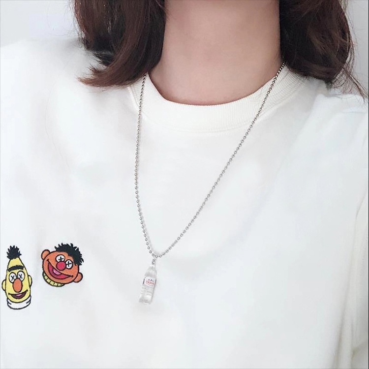 Influencer Trendy Botol Air Mineral Bumi Keren Disko Pasangan Kalung Kerah ins Unik Sederhana Retro Kalung Pria Wanita